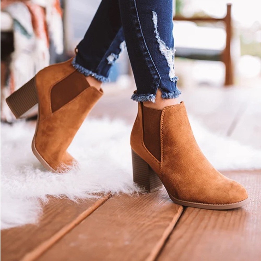 Impressions online boutique brown booties size 10 fall brown